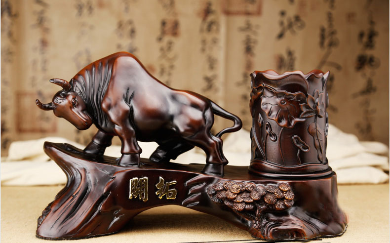 笨拙的勁牛:寓意著百業(yè)俱興,財源廣進,蒸蒸如上