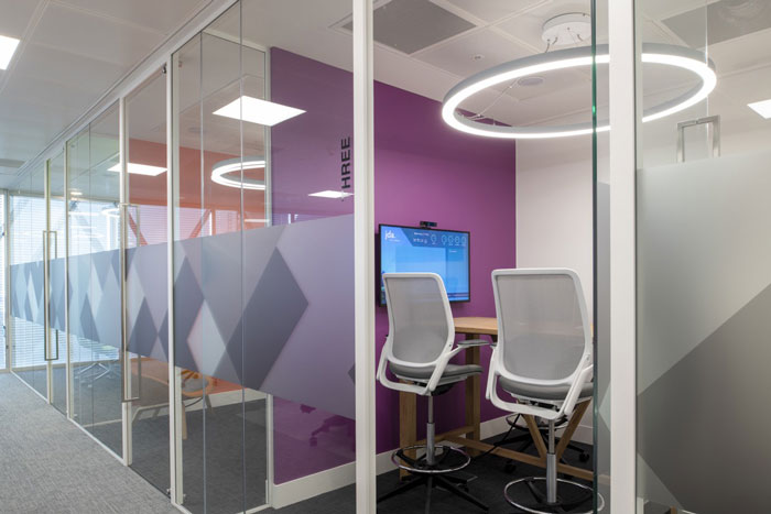 供應(yīng)鏈管理公司辦公室洽談室裝修設(shè)計(jì)效果圖