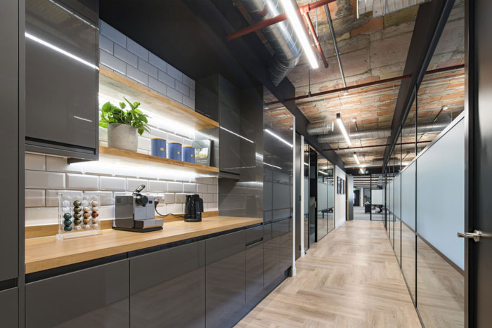 能源公司辦公室茶水間裝修設(shè)計效果圖