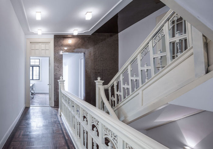 分公司辦公室樓梯裝修設計效果圖