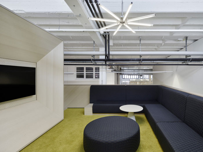 廠區(qū)辦公室討論區(qū)裝修設(shè)計效果圖