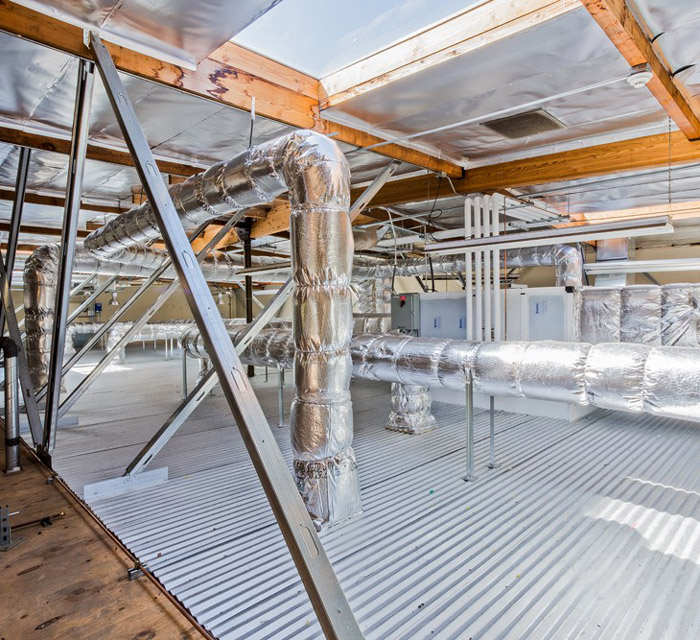 潔凈廠房頂部管道裝修設(shè)計效果圖