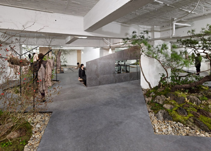 皮具公司過道展廳裝修設計效果圖